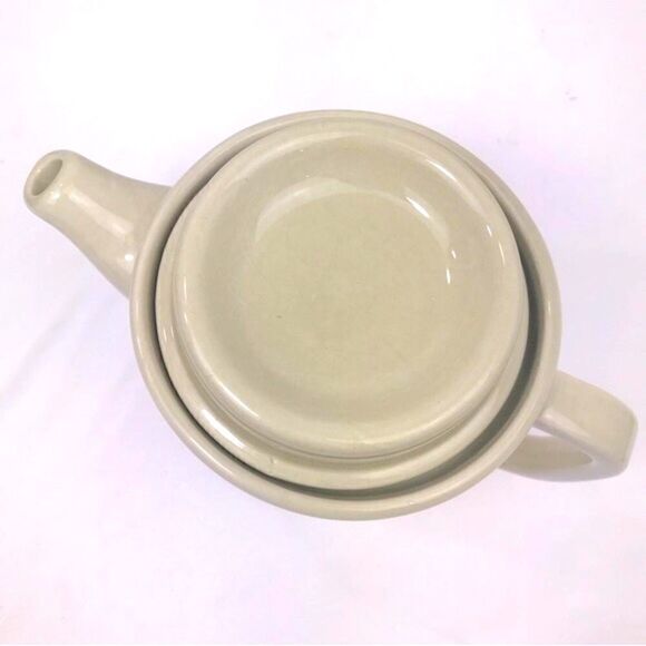 Pfaltzgraff 490 Oatmeal Classic Tall Teapot Pitcher - Picture 3 of 16